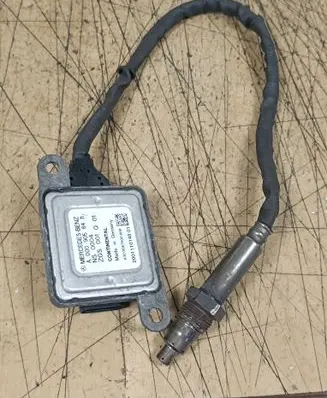 Mercedes-Benz S W222 Lambda probe sensor A0009058411