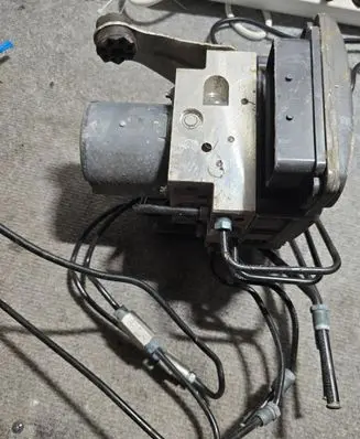 BMW 5 F10 F11 ABS Pump 6851374 6851376