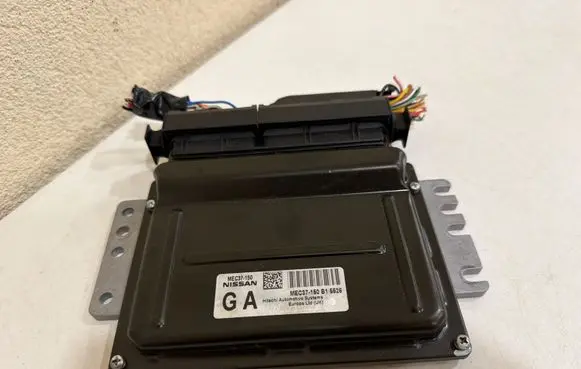 Nissan Primera Engine control unit/module MEC37150