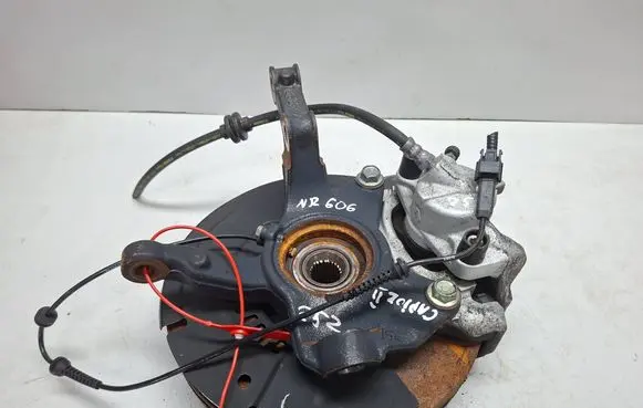 Renault Captur II Front wheel hub spindle knuckle S27612606