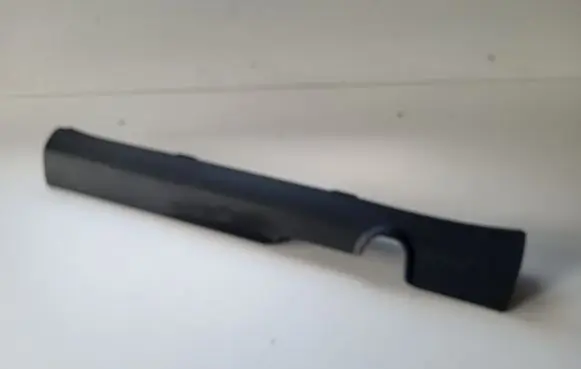KIA Xceed Front sill trim cover
