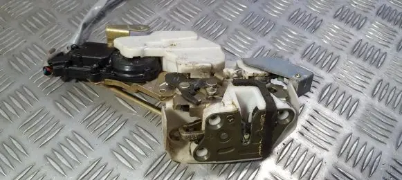 Opel Agila A Rear door lock