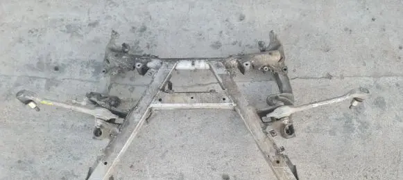 BMW 5 E39 Front subframe 1092868 1092867