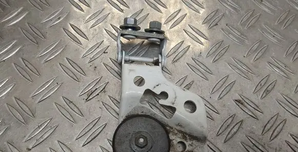 Toyota Aygo AB40 Tailgate/trunk/boot hinge