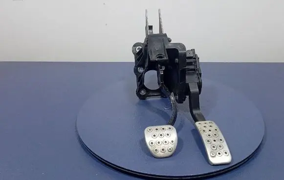 Renault Laguna III Accelerator throttle pedal 180020039R