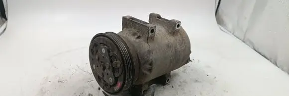 Volkswagen PASSAT B5 Air conditioning (A/C) compressor (pump) 8d0260805d