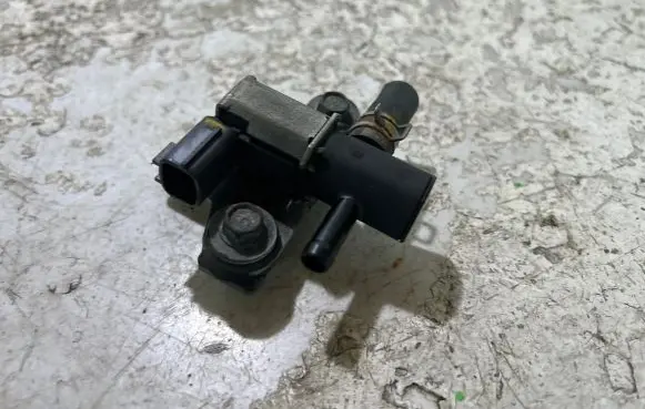 Nissan Maxima A35 Turbo solenoid valve 5T46696
