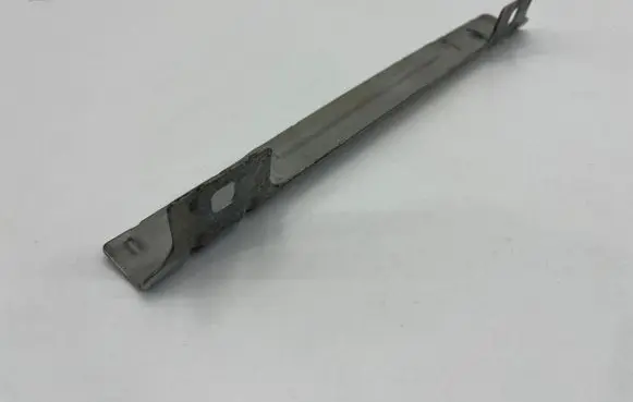 Mercedes-Benz SLK R171 Fender mounting bracket A1718810914