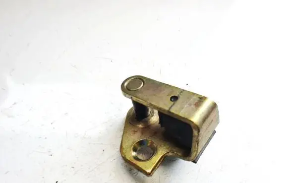 Ford Mondeo Mk III Rear door lock loop/hook striker 2M51F21982AA 2M51-F21982-AA