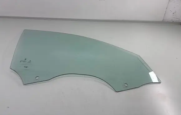 BMW M3 F80 Front door window glass four-door 43R001735 DOT782M540AS2