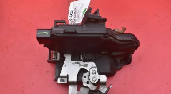 Audi A4 S4 B6 8E 8H Front door lock 4B1837015
