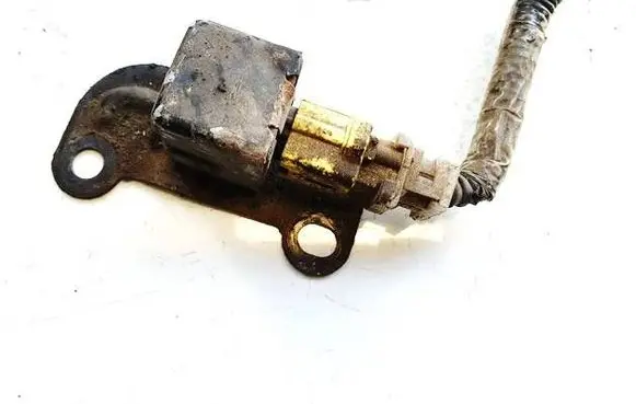 Toyota Avensis T220 Airbag deployment crash/impact sensor 8917320070