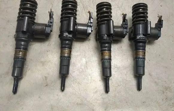Audi A3 S3 A3 Sportback 8P Fuel injectors set 0414720404