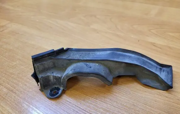 BMW 5 F10 F11 Engine compartment rubber 7206570