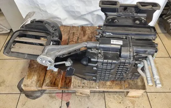 Audi A6 S6 C5 4B Interior heater climate box assembly 4B1820005K