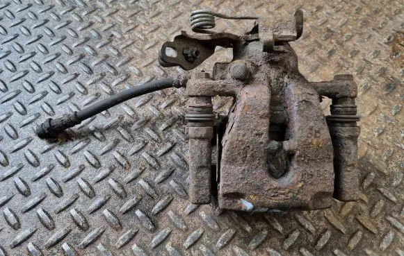 Ford Mondeo MK IV Rear brake caliper
