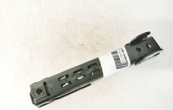 Volkswagen Golf V Seat belt adjustment rail 1t0857819