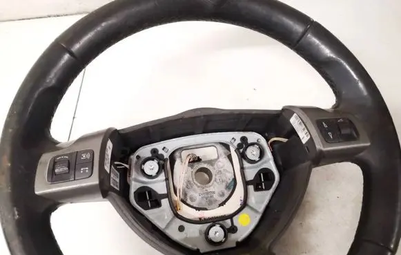 Steering wheel buttons/switches