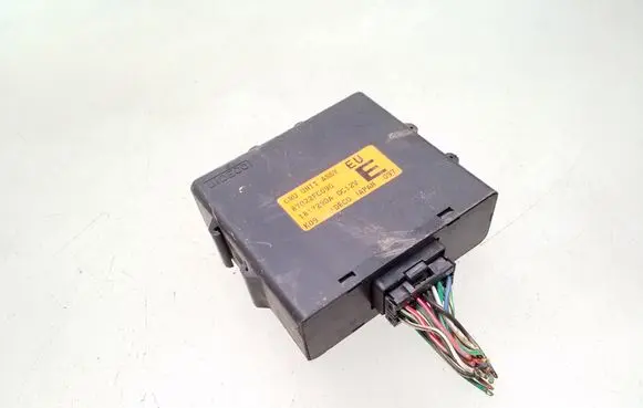 Subaru Forester SF Cruise control unit/module 87022FC090