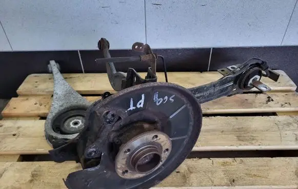 Volvo S60 Rear wheel hub