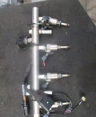 Volkswagen Golf VI Fuel main line pipe VW06K133317G