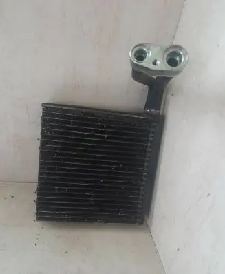 Volvo V50 Air conditioning (A/C) radiator (interior) 6680051