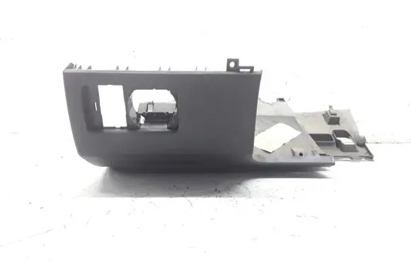 Skoda Fabia Mk1 (6Y) Dashboard lower bottom trim panel 6Y1857923
