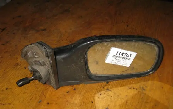 Nissan Sunny Front door electric wing mirror