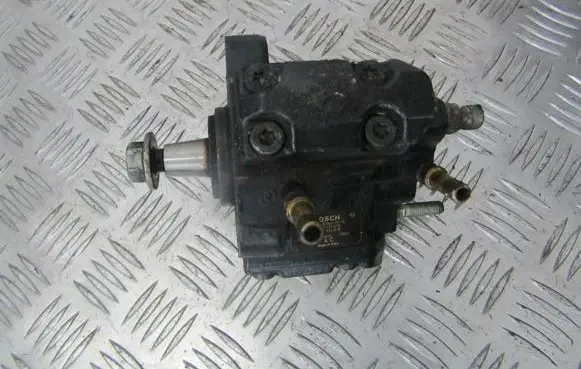 Renault Scenic I Fuel injection high pressure pump 7700111010 0445010018