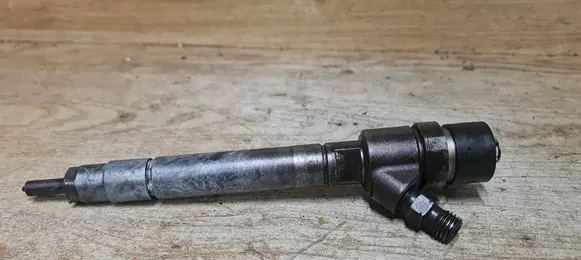 Volvo XC90 Fuel injector 0445110251
