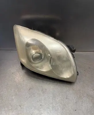 Toyota Avensis T250 Headlight/headlamp 0543