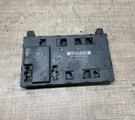 Mercedes-Benz CLK A209 C209 Door control unit/module A2098202026 2098202026