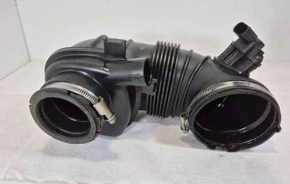 Mercedes-Benz E W212 Turbo air intake inlet pipe/hose A6510900437 A6510940697 446360600