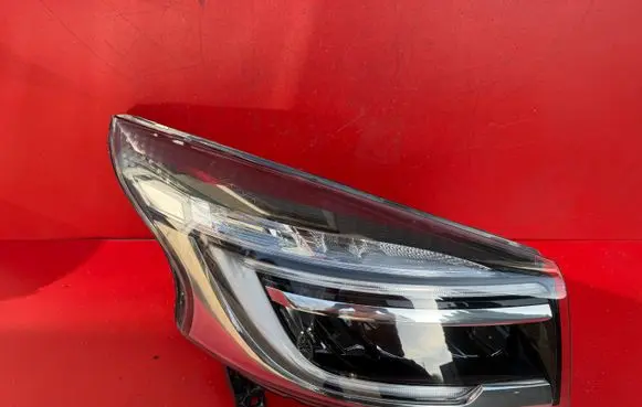 Renault Trafic III (X82) Headlight/headlamp 260109054R