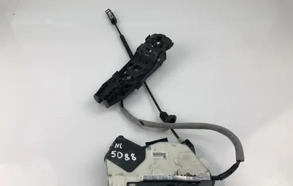 Seat Alhambra (Mk1) Rear door lock 5K1837016D