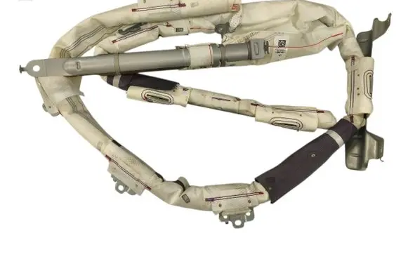 Mitsubishi Outlander IV Roof airbag 