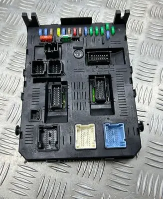 Peugeot 307 Comfort/convenience module 9660105680 01100405 BSI2084H020