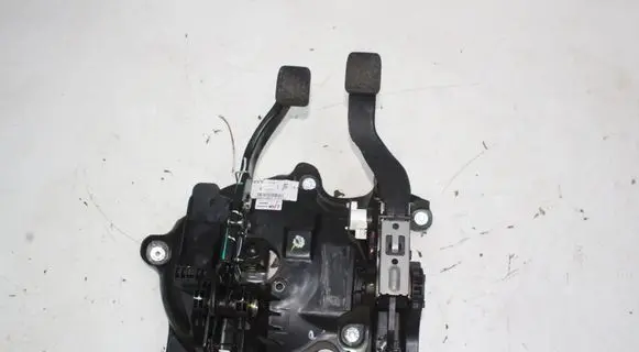 Opel Mokka Pedal assembly 42343862