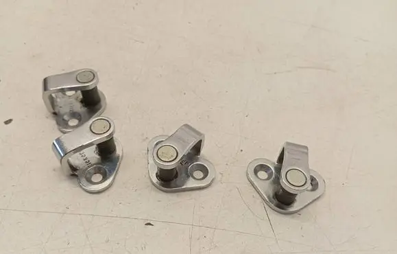 Peugeot 607 Front door lock loop/hook striker 
