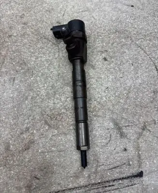 Fuel injector