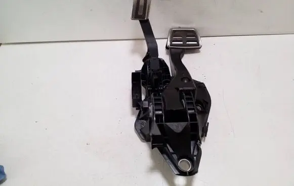 Audi TT TTS RS Mk3 8S Pedal assembly 5Q2723058AP 5Q2723503D