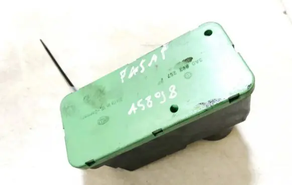 Volkswagen PASSAT B4 Vacuum pump 3a0962257