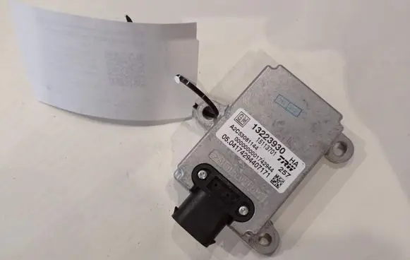 Opel Vectra C ESP acceleration yaw rate sensor 13223930 15113701 A2C53081144