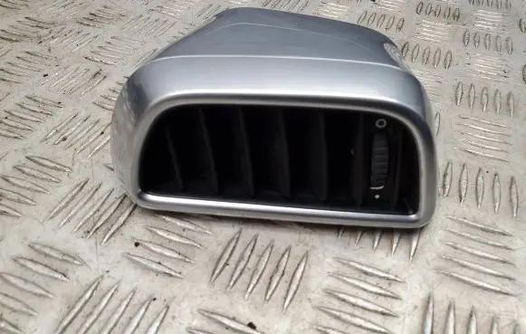 Porsche Cayenne (92A) Rear air vent grill 7P5819204