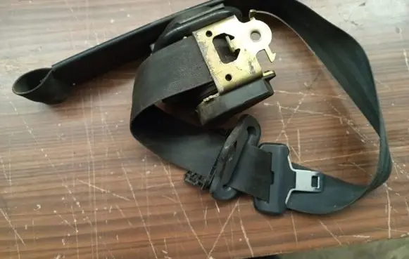Peugeot 206 Front seatbelt 96468611xx