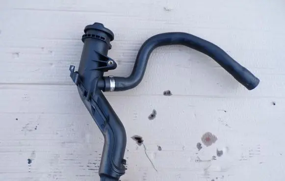 Ford Kuga I Oil fill pipe 9654733980