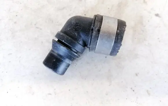 Audi A4 S4 B8 8K Engine coolant pipe/hose