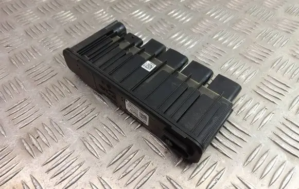 BMW X3 G01 Power management control unit 8638551