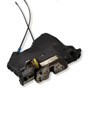 Toyota Avensis T250 Front door lock 