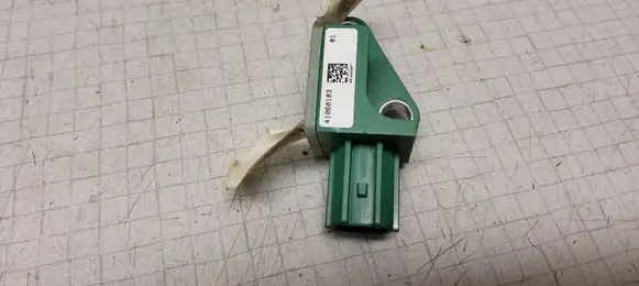 Volkswagen PASSAT B6 Airbag deployment crash/impact sensor 3C0909606